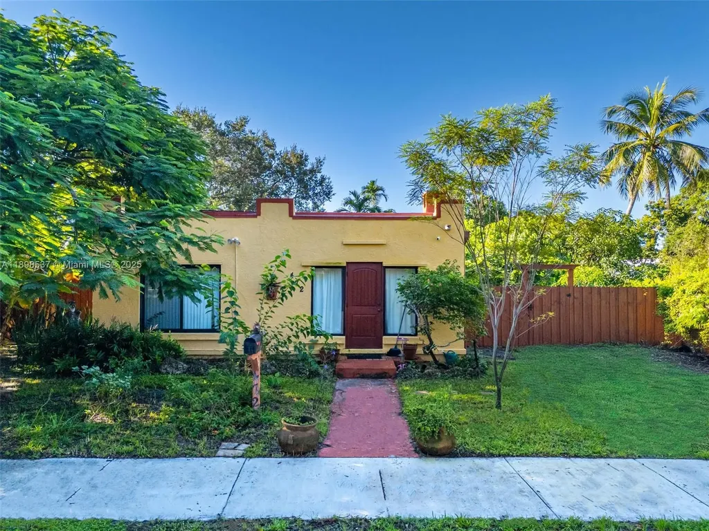 472 NE 130th Street North Miami FL 33161