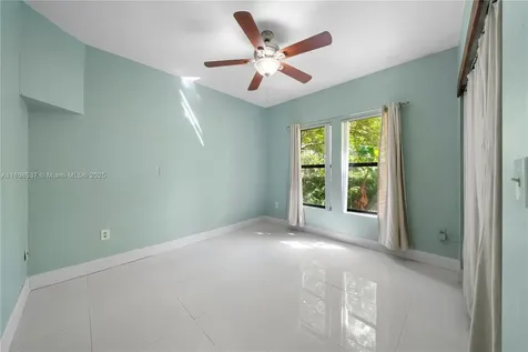472 NE 130th Street North Miami FL 33161