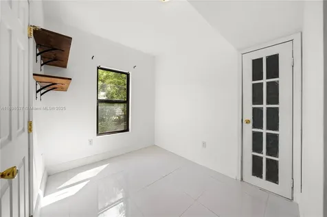 472 NE 130th Street North Miami FL 33161
