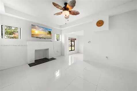 472 NE 130th Street North Miami FL 33161