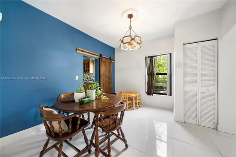 472 NE 130th Street North Miami FL 33161