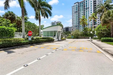 100 Bayview Drive Sunny Isles Beach FL 33160