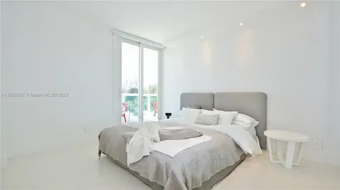 100 Bayview Drive Sunny Isles Beach FL 33160