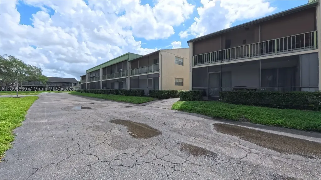 4135 NW 88th Avenue Coral Springs FL 33065