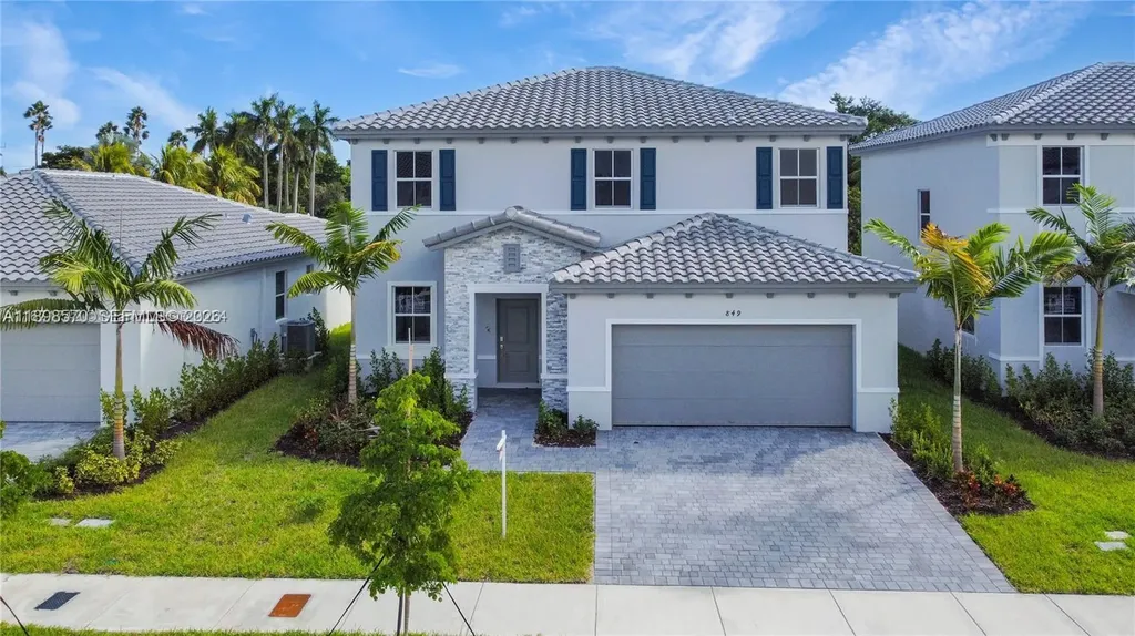 2647 SE 8 Court Homestead FL 33035