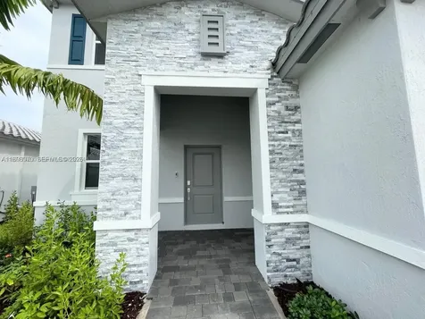 2647 SE 8 Court Homestead FL 33035