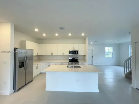 2647 SE 8 Court Homestead FL 33035