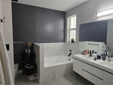 11141 NW 77th Terrace Doral FL 33178