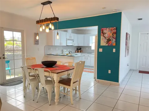 4521 NW 4th Street Miami FL 33126