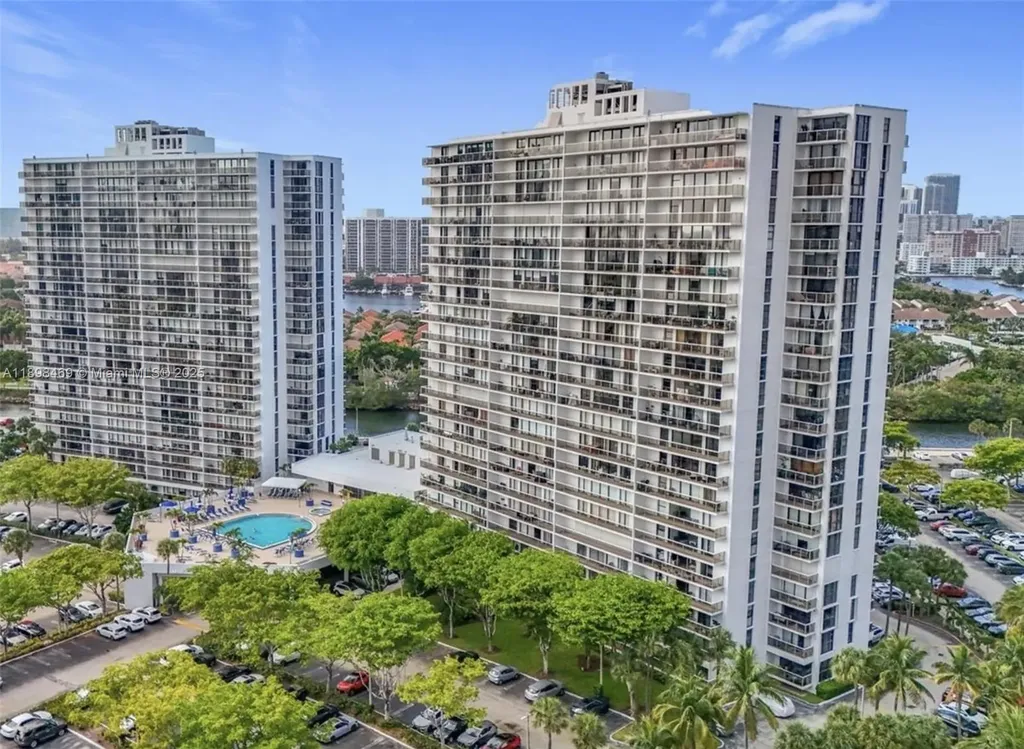 3731 N Country Club Drive Aventura FL 33180