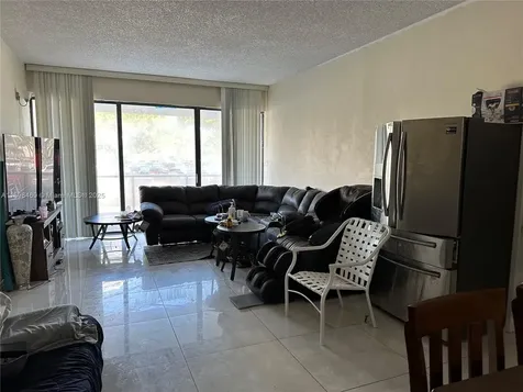 3731 N Country Club Drive Aventura FL 33180