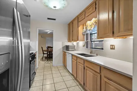 9817 SW 194th Street Cutler Bay FL 33157