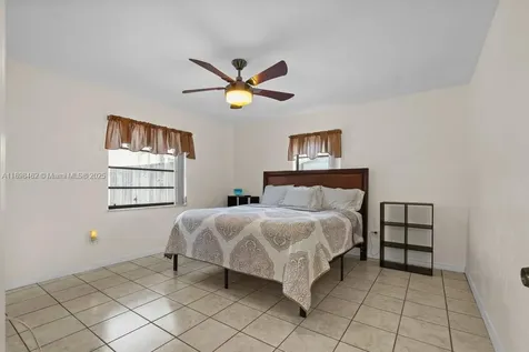9817 SW 194th Street Cutler Bay FL 33157