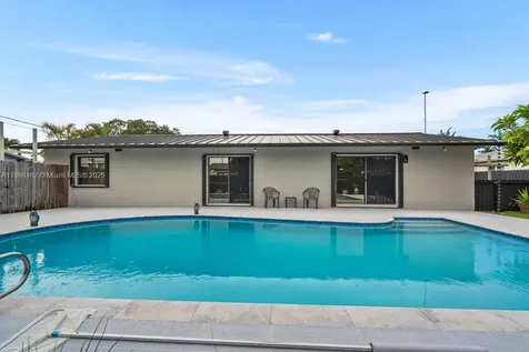 9817 SW 194th Street Cutler Bay FL 33157
