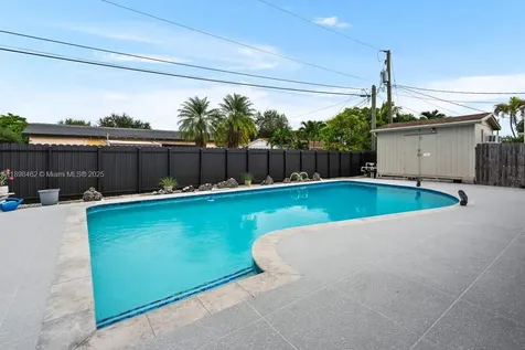 9817 SW 194th Street Cutler Bay FL 33157