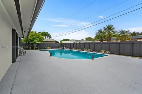 9817 SW 194th Street Cutler Bay FL 33157