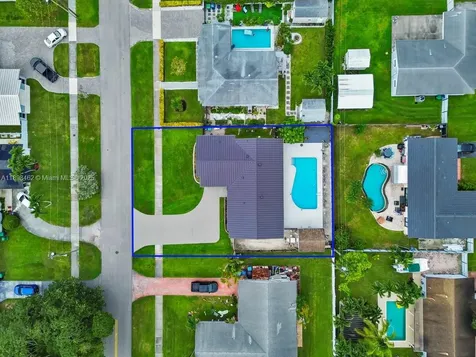 9817 SW 194th Street Cutler Bay FL 33157