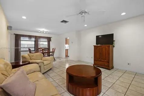 9817 SW 194th Street Cutler Bay FL 33157