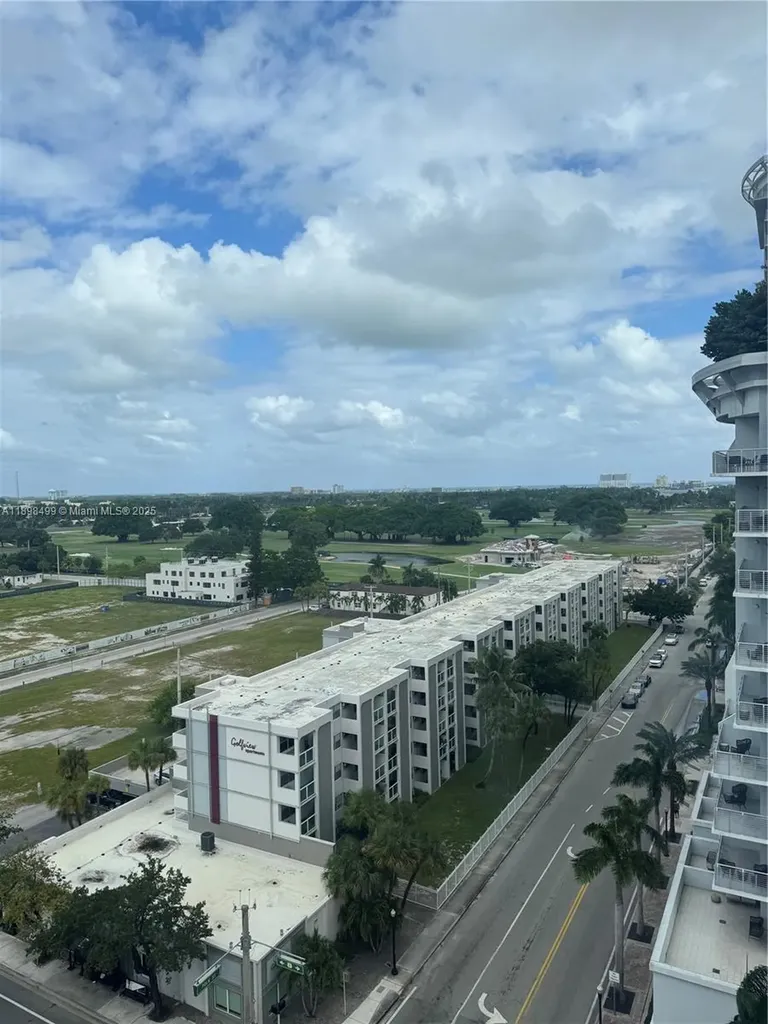 Hollywood FL 33020