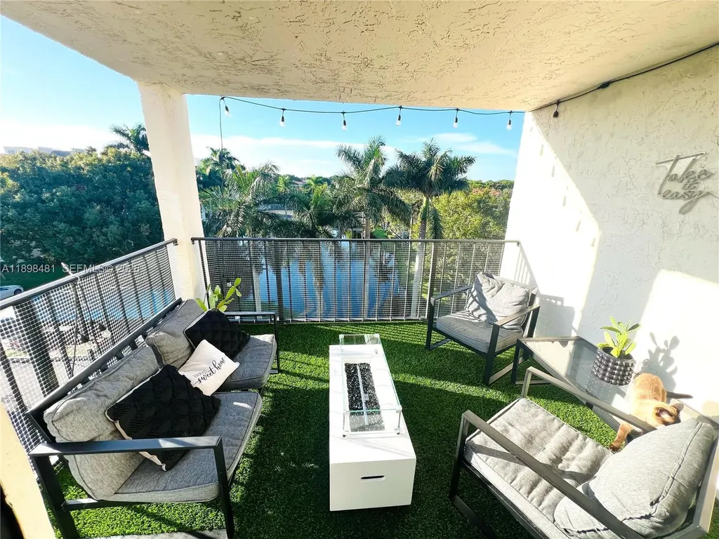 6190 Woodlands Boulevard Tamarac FL 33319
