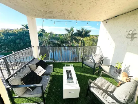 6190 Woodlands Boulevard Tamarac FL 33319