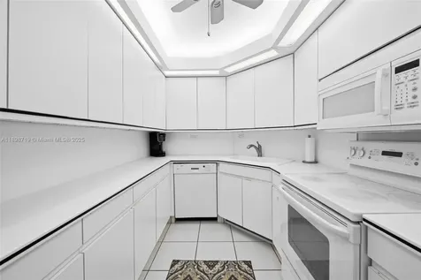 3111 N Ocean Drive Hollywood FL 33019