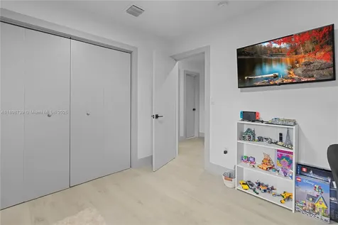 11350 SW 57th Street Miami FL 33173