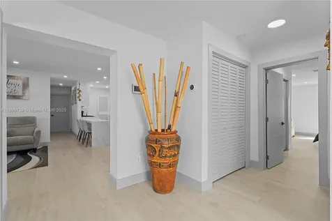11350 SW 57th Street Miami FL 33173