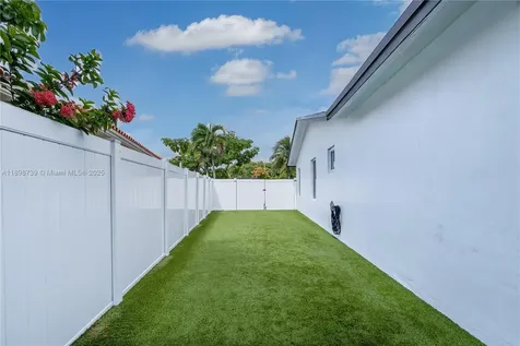 11350 SW 57th Street Miami FL 33173