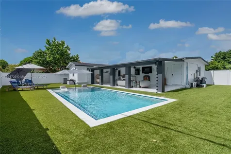 11350 SW 57th Street Miami FL 33173