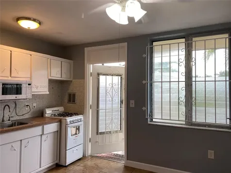 441 Collins Avenue Miami Beach FL 33139