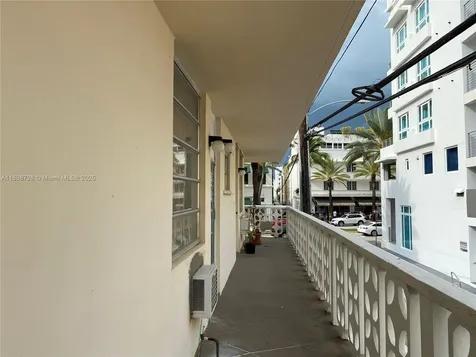 441 Collins Avenue Miami Beach FL 33139