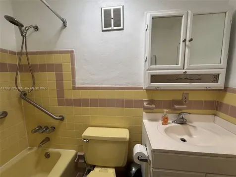 441 Collins Avenue Miami Beach FL 33139