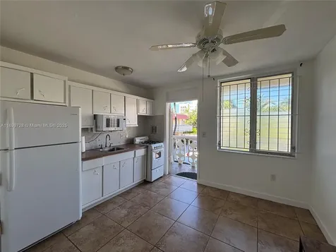 441 Collins Avenue Miami Beach FL 33139