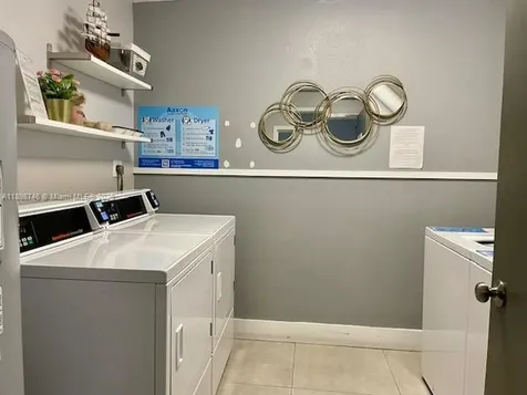9350 Fontainebleau Boulevard Miami FL 33172