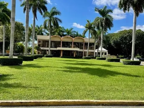 9350 Fontainebleau Boulevard Miami FL 33172