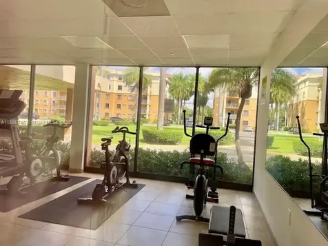 9350 Fontainebleau Boulevard Miami FL 33172