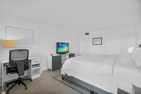 1615 West Avenue Miami Beach FL 33139