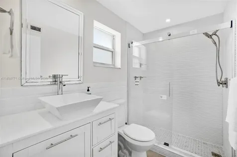 1615 West Avenue Miami Beach FL 33139