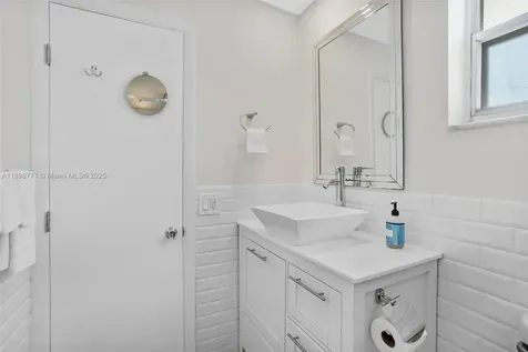 1615 West Avenue Miami Beach FL 33139