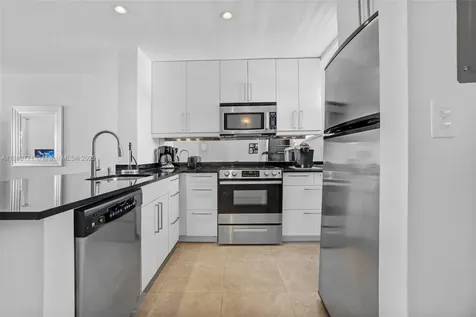 1615 West Avenue Miami Beach FL 33139