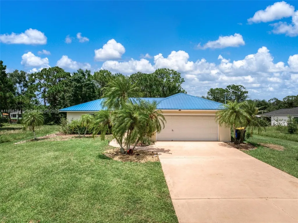 127 Blue Moon Lake Placid FL 33852