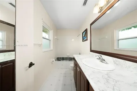 127 Blue Moon Lake Placid FL 33852
