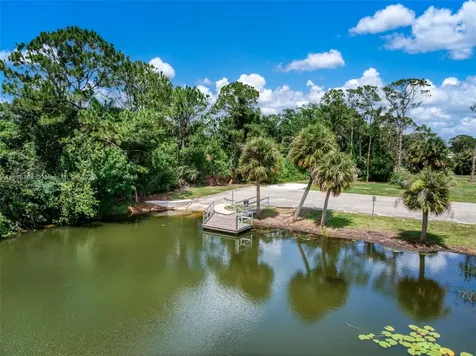 127 Blue Moon Lake Placid FL 33852