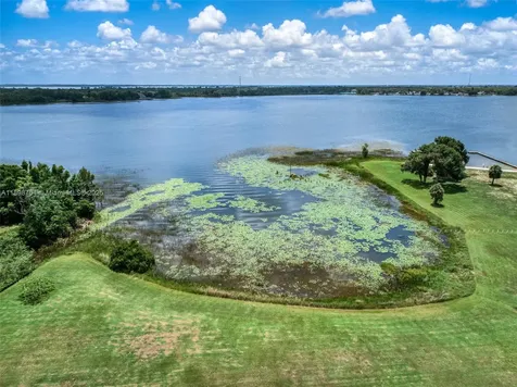 127 Blue Moon Lake Placid FL 33852