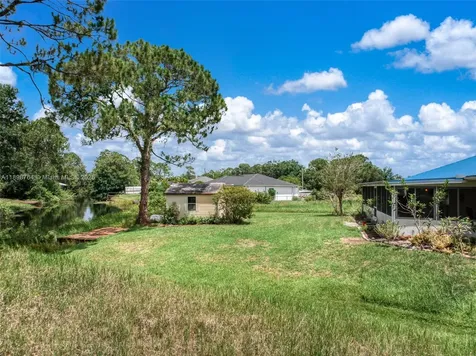 127 Blue Moon Lake Placid FL 33852