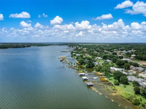 127 Blue Moon Lake Placid FL 33852