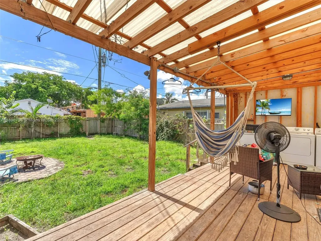 1932 Dewey Street Hollywood FL 33020