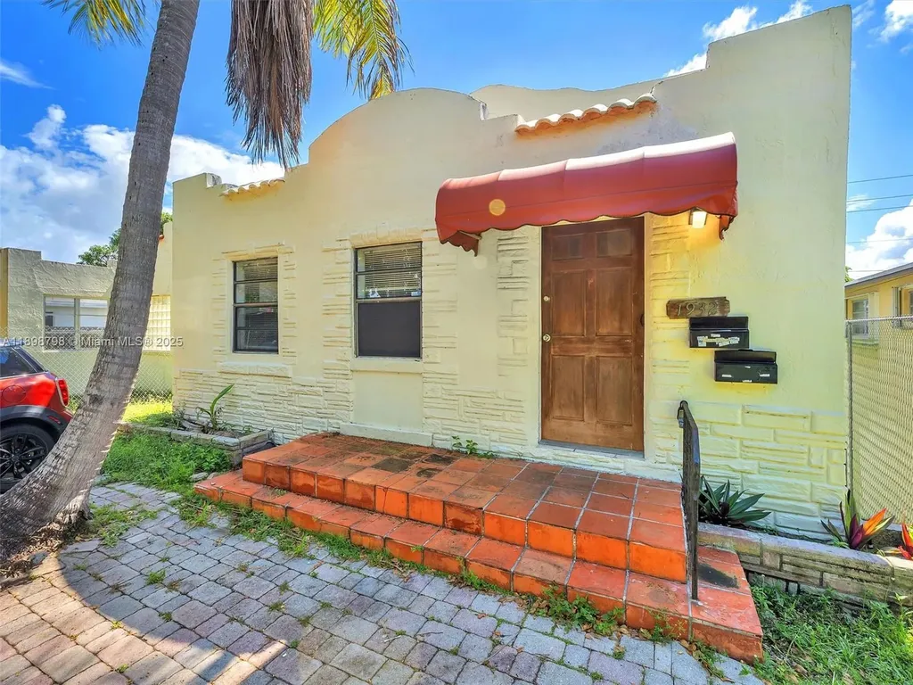 1932 Dewey Street Hollywood FL 33020