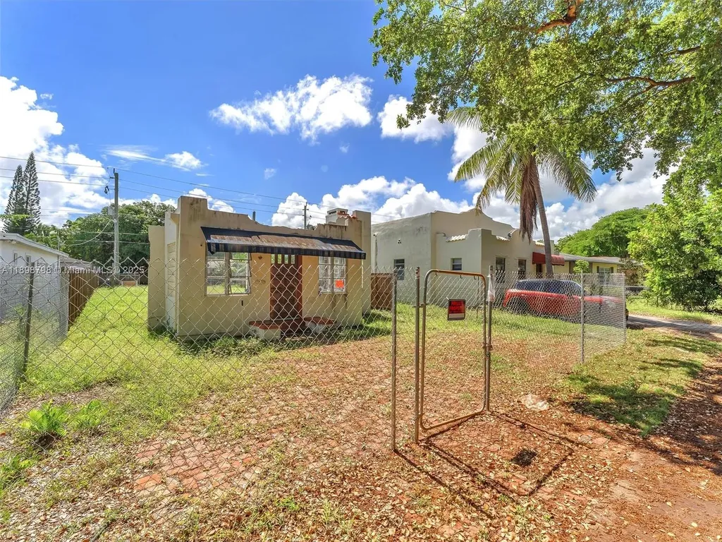 1932 Dewey Street Hollywood FL 33020